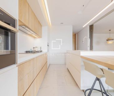 Exclusive ground floor apartment with 4 bedrooms, large garden and ... - Photo 2