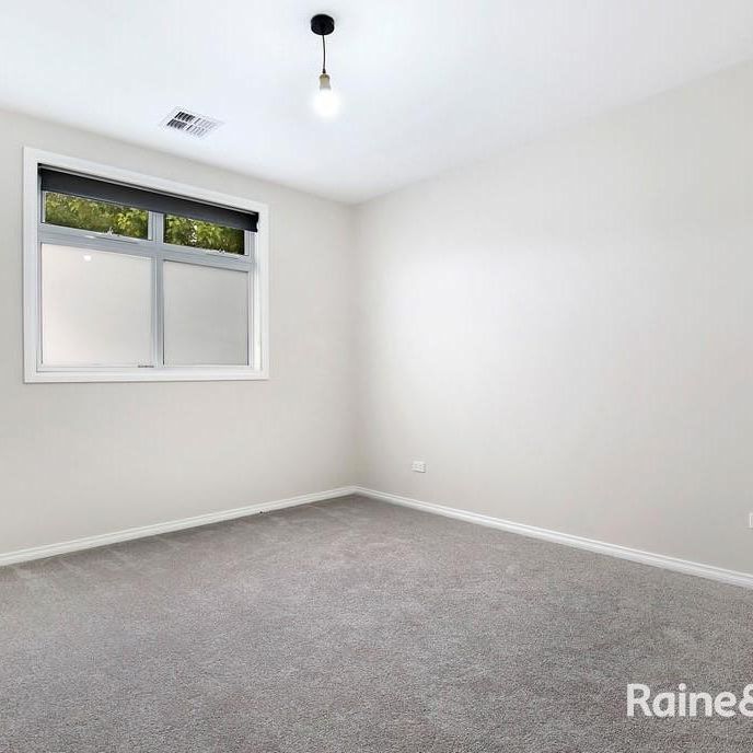 PERIOD ELEGANCE! ENVIABLE LOCATION! - Photo 1