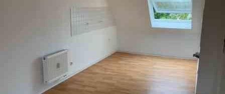 2 Zimmer Dachgeschoßwohnung ideal für Singles oder junges Paar! - Photo 1