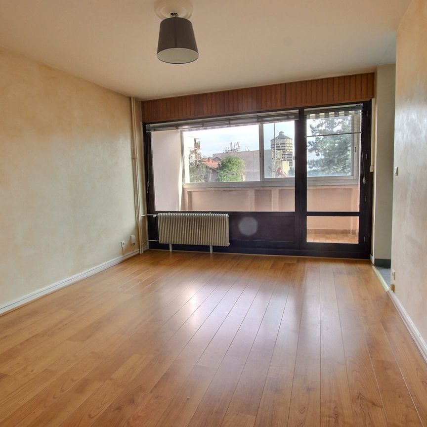 Location Appartement 2 pièces 54m² CLERMONT FERRAND 63000 - Photo 1