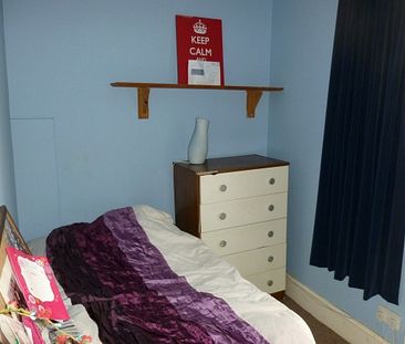 5 Bed - 2 Bath - Student house - Plymouth - Photo 1