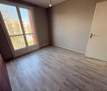 Location Appartement 4 pièces 83m² - Photo 6