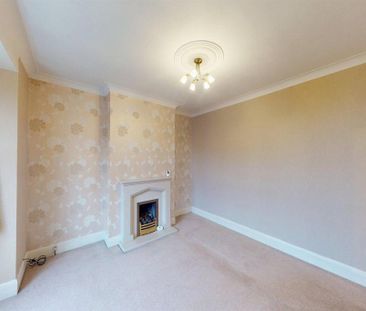 4 bedroom semi-detached house to rent - Photo 3