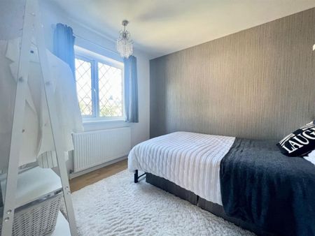 3 bedroom House To Let - Photo 2