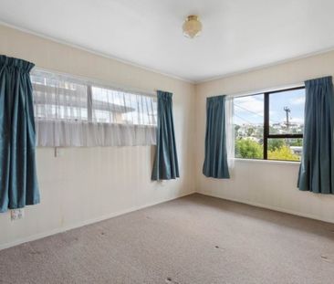 Property Management907 Beach Road, Waiake - House for Rent - Photo 2