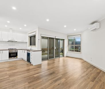 38A Crampton Crescent, Mill Park VIC 3082 - Townhouse For Rent | Do... - Photo 3