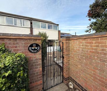 2 bedroom end of terrace house to rent - Photo 3