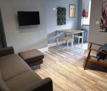 Mixed use to rent - Photo 1