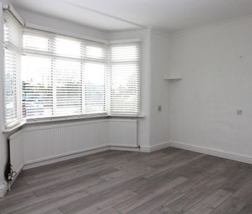 3 bedroom detached house to rent - Photo 4