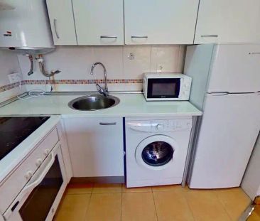 Piso de alquiler en Calle del Puerto de Pozazal, 37, Ensanche de Va... - Photo 6