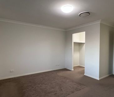 **JUST MOVE IN, NEARLY NEW 4-BEDROOM TOWNHOUSE - Photo 6