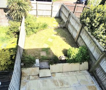 2 bedroom terraced house to rent - Photo 4