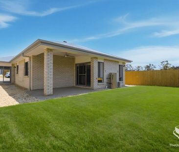 Brand New 4 Bedder Family House unbeatable LOW Price $630 pw - Photo 4