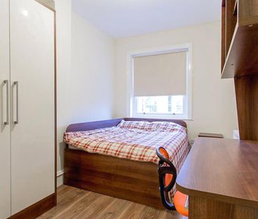 3 bedroom apartment to rent - Photo 6