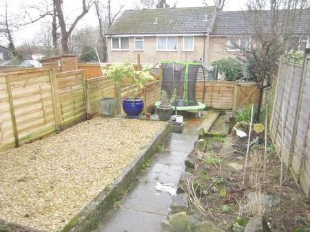 Knowlands, Highworth, SN6 - Photo 5