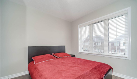 For Lease - 1062 Clipper Lane, Pickering, Ontario - Photo 4