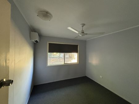 3 BEDROOM HOME - CENTRAL LOCATION! 1 Weeks Free Rent - Photo 5