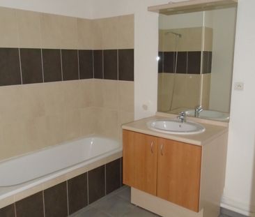 Location Appartement 2 pièces 45m² LANNEMEZAN 65300 - Photo 4