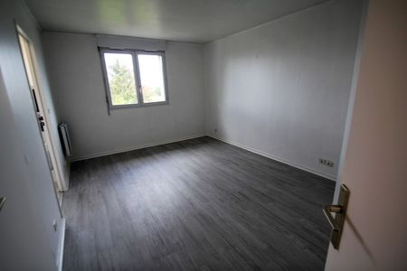 Location Appartement 1 pièce 31m² - Photo 2