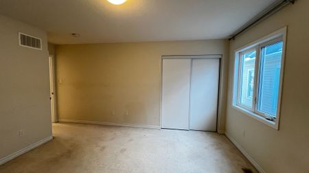 For Lease - 2 Forest Grove Lane, Kitchener, Ontario - Photo 5