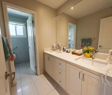 For Lease - 25 Squirewood Road, Toronto, Ontario - Photo 1