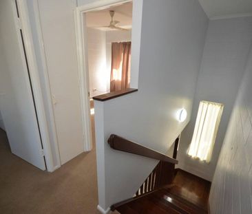 Townhouse with Garden Shed - Swimming Pool - Short walk to IGA - Photo 2