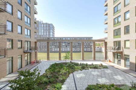 Bert Haanstrakade 932, Ed Pelsterparkbuurt, 1087HJ, Amsterdam - Photo 2