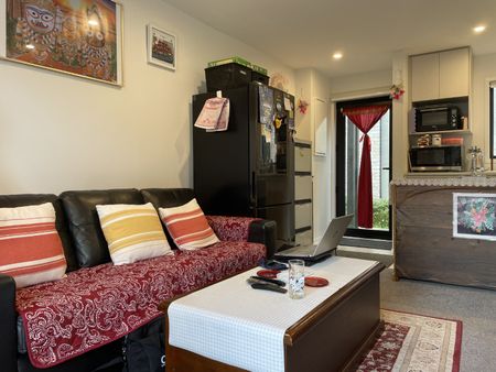 One bedroom townhouse in sunny Taita - Photo 2