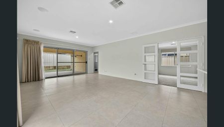 Parkside Home in a Sought-After Wattle Grove Location - Photo 2