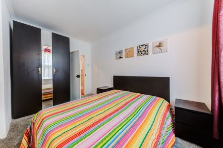 1 Bed Flat, Matilda House, E1W - Photo 3
