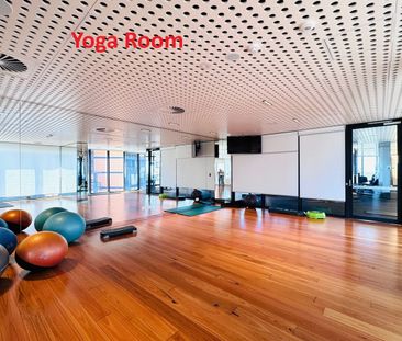 Resort-style partially furnished modern apartment - Photo 2