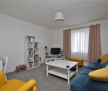 Dairymans Walk, Guildford, Surrey, GU4 7FE - Photo 1