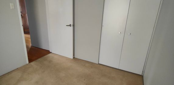 South Perth - Photo 2