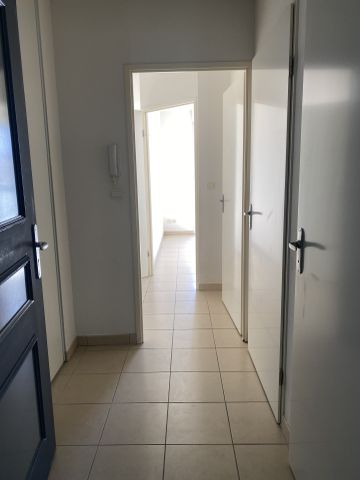 Location Appartement 2 pièces 37m² COGNAC 16100 - Photo 5