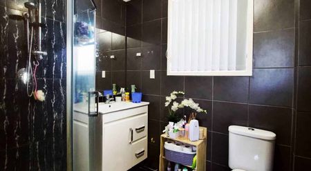 12 Olive Crescent, Papatoetoe - Photo 2