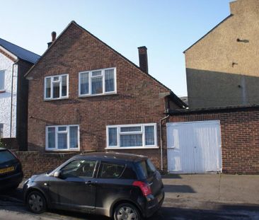 House share to rent - Photo 2