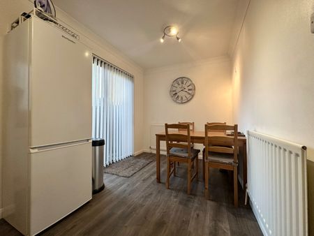 3 bedroom house to rent - Photo 2