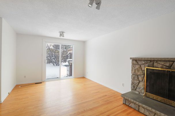 For Lease - 1948 Sharel Drive, Alta Vista and Area, Ontario - Photo 1