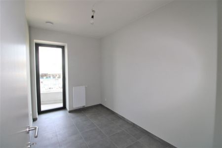 Appartement met twee slaapkamers en ruim terras op toplocatie! - Photo 2