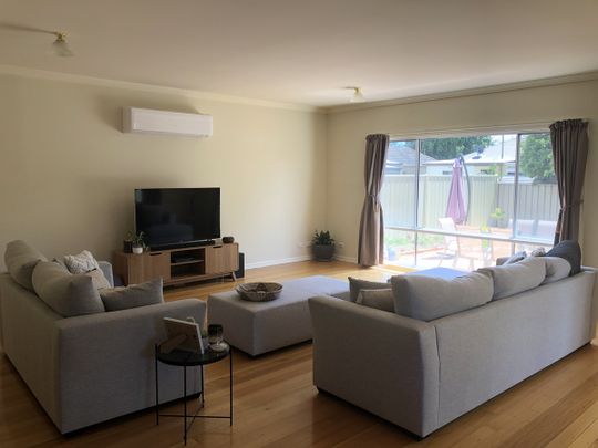 15 McCormack Avenue, SHEPPARTON VIC 3630 - Photo 1