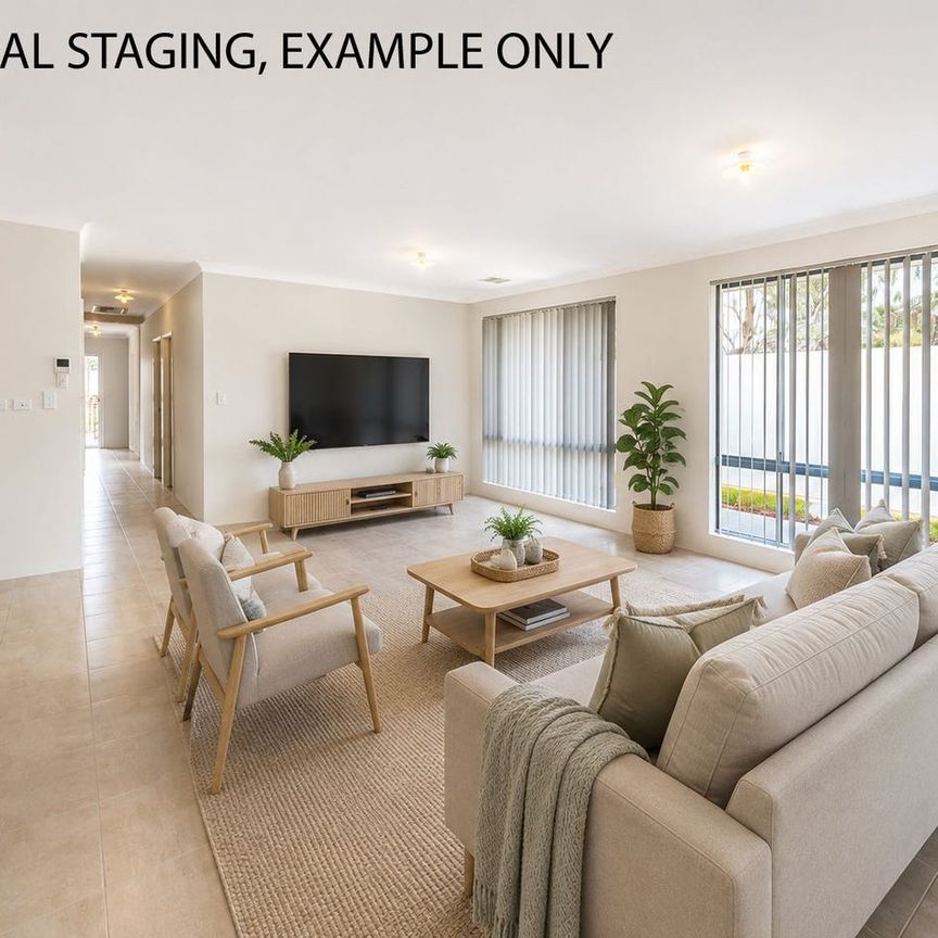Beautiful modern family home | 4 x 2 Lots of space, Reverse A/C - Photo 1
