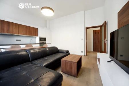 Pronájem nadstandardního bytu 3+kk po rekonstrukci, 80 m - Photo 2