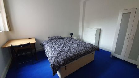 4 bedroom private hall to rent - Photo 5