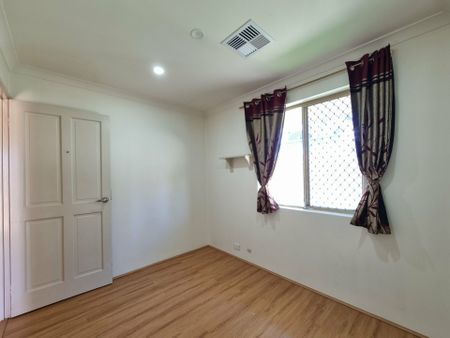 Comfortable Family Living - Photo 3