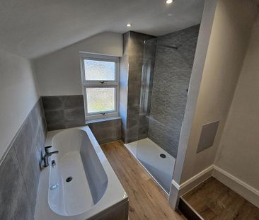 2 bedroom terraced house to rent - Photo 2