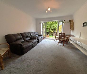 2 bedroom terraced house to rent - Photo 2