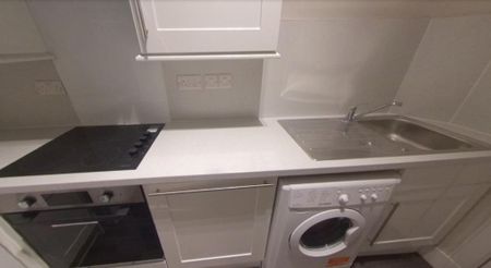 1 bedroom flat to rent - Photo 3