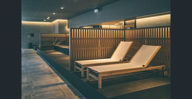 Luxury City Living with Stunning Views – Fully Furnished 2-Bedroom Apartment - Photo 1