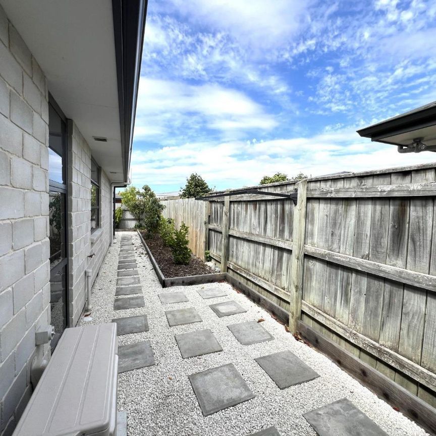 Redwoodtown Gem Awaits - Photo 1