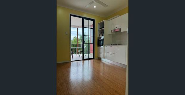 West End--Inner City--Large Full Furnished Studio with En-suite, Balcony. Peaceful, A/C, Wi-Fi, Pool. All bills Included. $445 weekly. - Photo 1